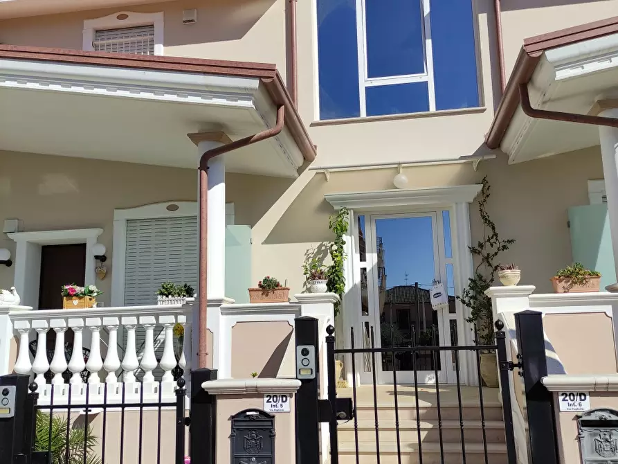 Immagine 2 di Villa in vendita  a Cepagatti