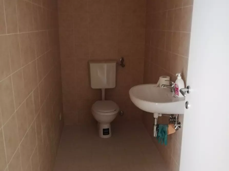 Immagine 6 di Casa indipendente in vendita  a Carrara