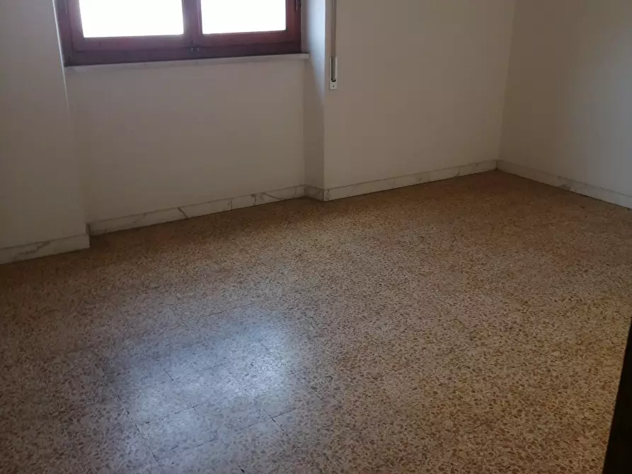 Immagine 7 di Casa indipendente in vendita  a Carrara