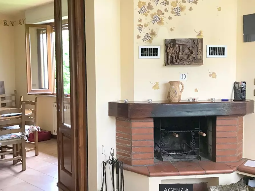 Immagine 6 di Villa in vendita  a Massarosa