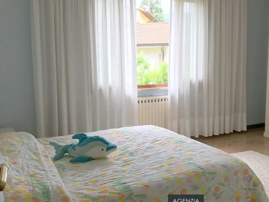 Immagine 7 di Villa in vendita  a Massarosa