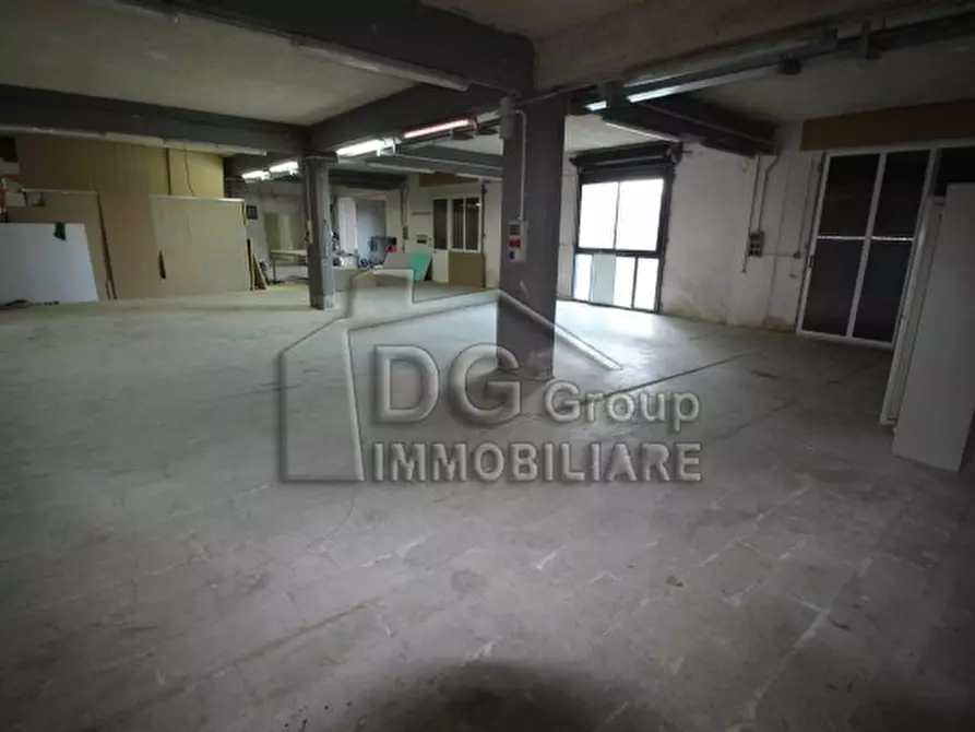 Immagine 7 di Negozio in affitto  a Alcamo