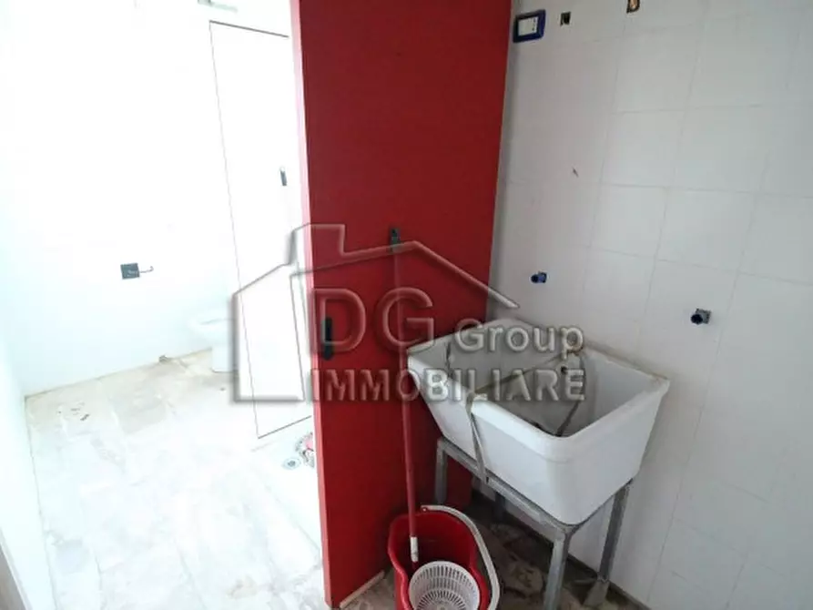 Immagine 8 di Negozio in affitto  a Alcamo