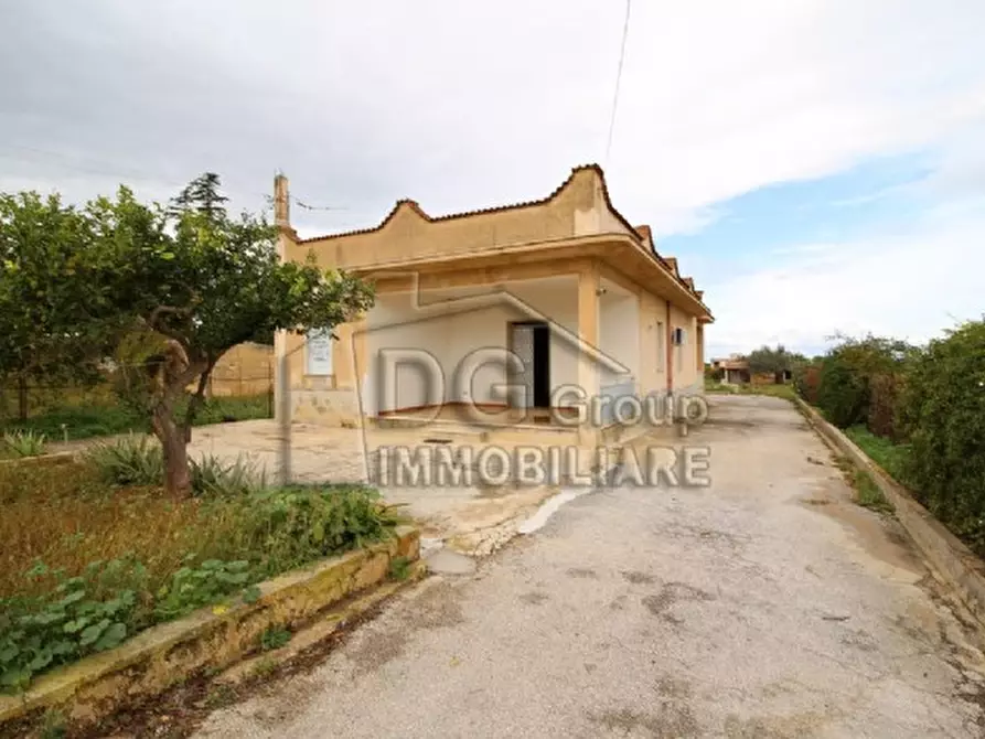Immagine 1 di Villa in vendita  a Partinico
