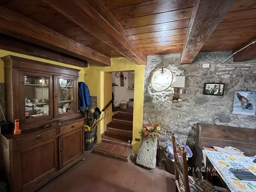 Immagine 9 di Rustico / casale in vendita  a Fivizzano