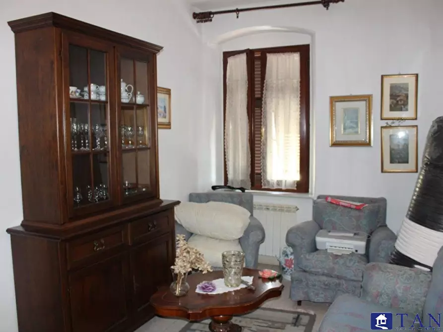 Immagine 1 di Casa semindipendente in vendita  23 a Carrara