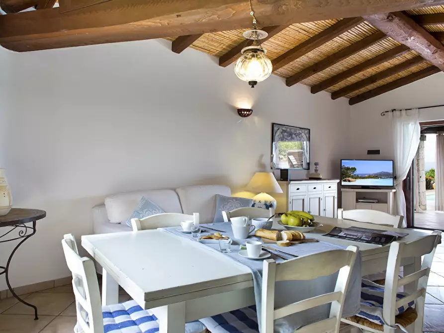 Immagine 6 di Villa in affitto  a San Teodoro