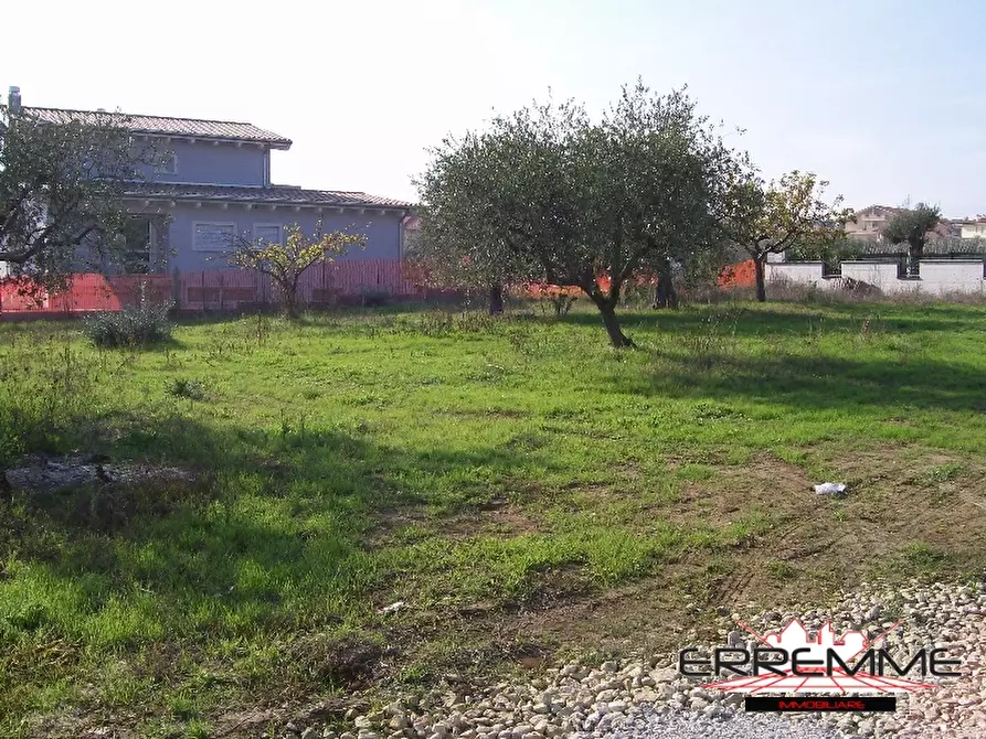Immagine 2 di Terreno edificabile in vendita  a Rosciano