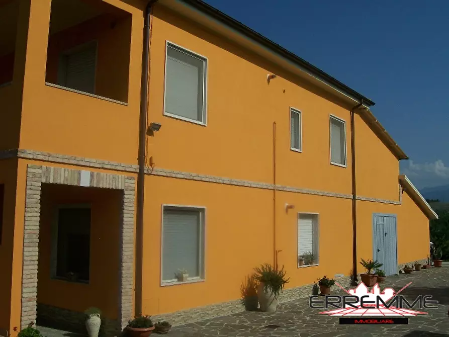 Immagine 5 di Villa in vendita  a Cepagatti