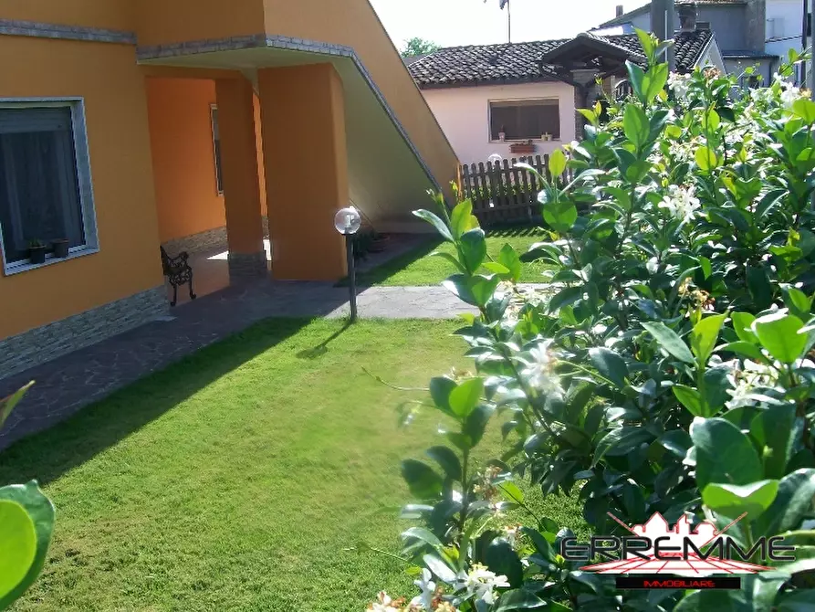 Immagine 6 di Villa in vendita  a Cepagatti