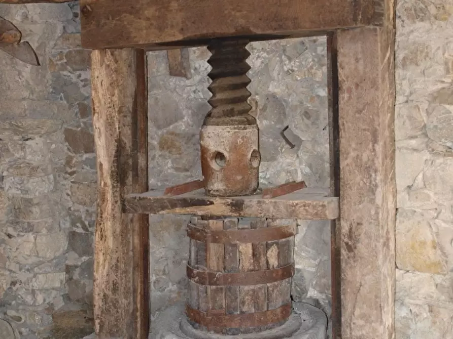 Immagine 10 di Rustico / casale in vendita  2 a Pontremoli