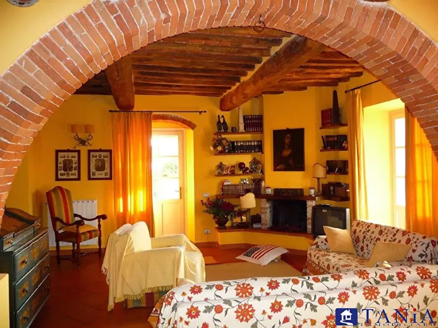 Immagine 7 di Casa semindipendente in vendita  a Carrara