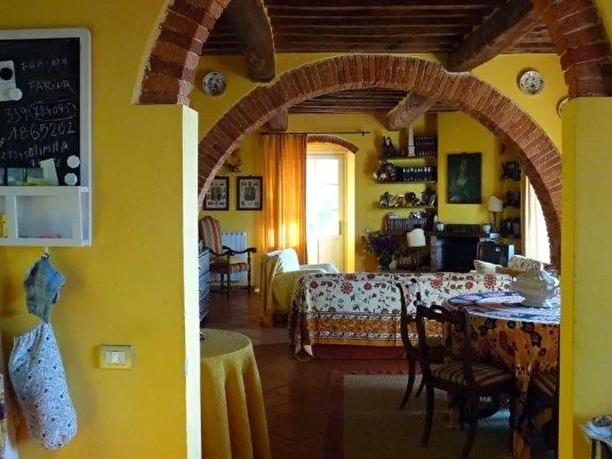 Immagine 8 di Casa semindipendente in vendita  a Carrara