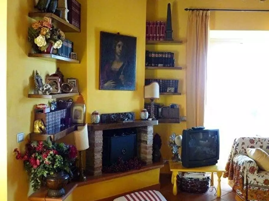 Immagine 10 di Casa semindipendente in vendita  a Carrara