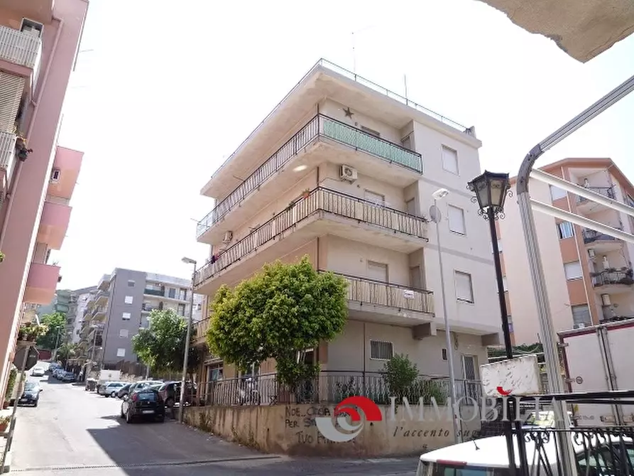 Immagine 2 di Appartamento in vendita  a Reggio Di Calabria