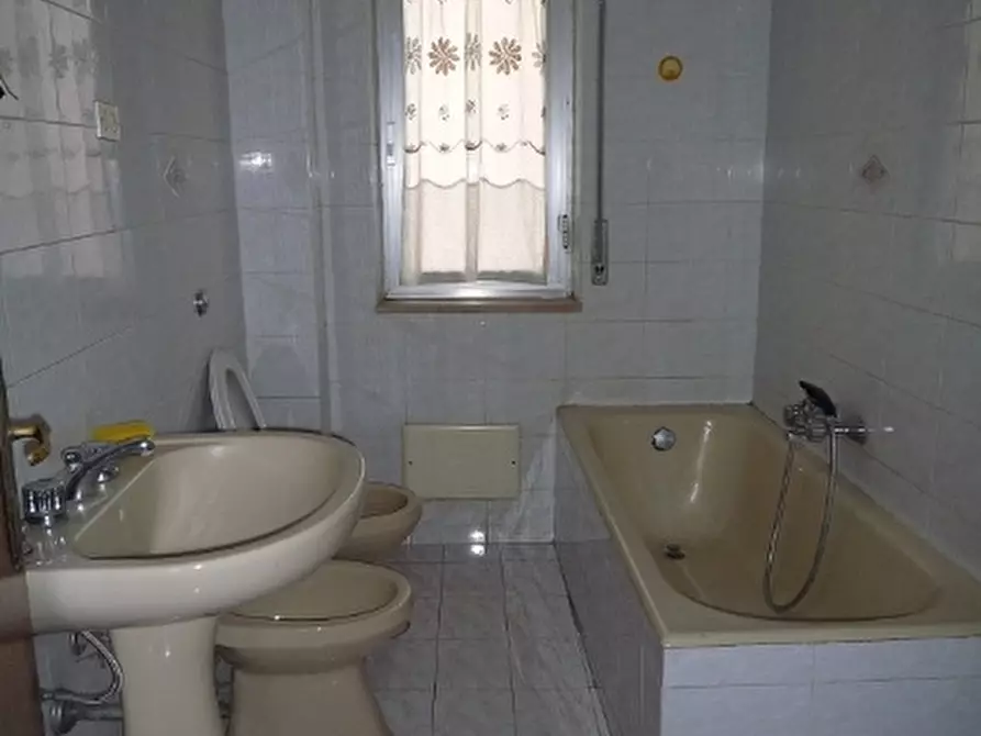 Immagine 9 di Appartamento in vendita  a Reggio Di Calabria