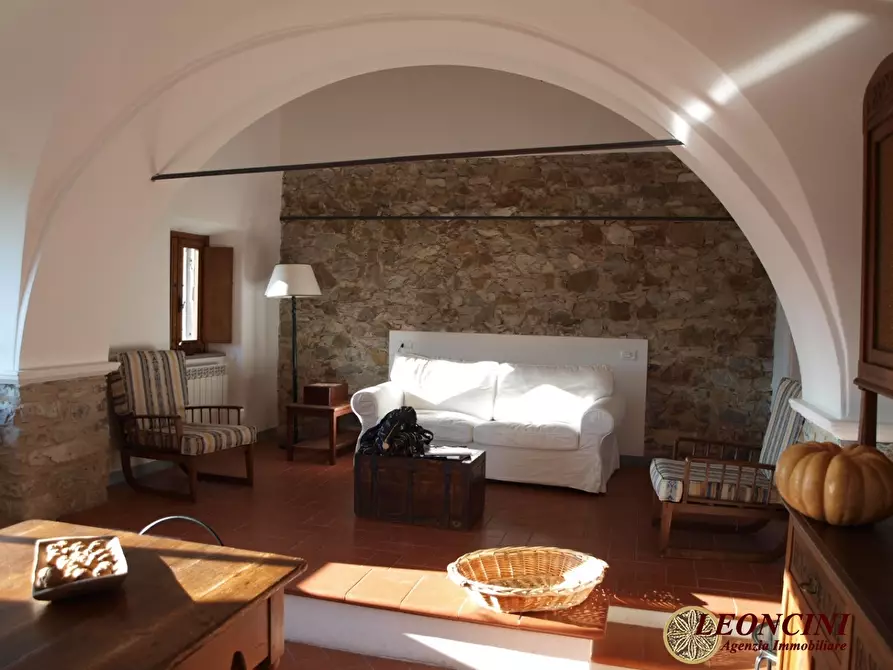 Immagine 2 di Rustico / casale in vendita  2 a Pontremoli