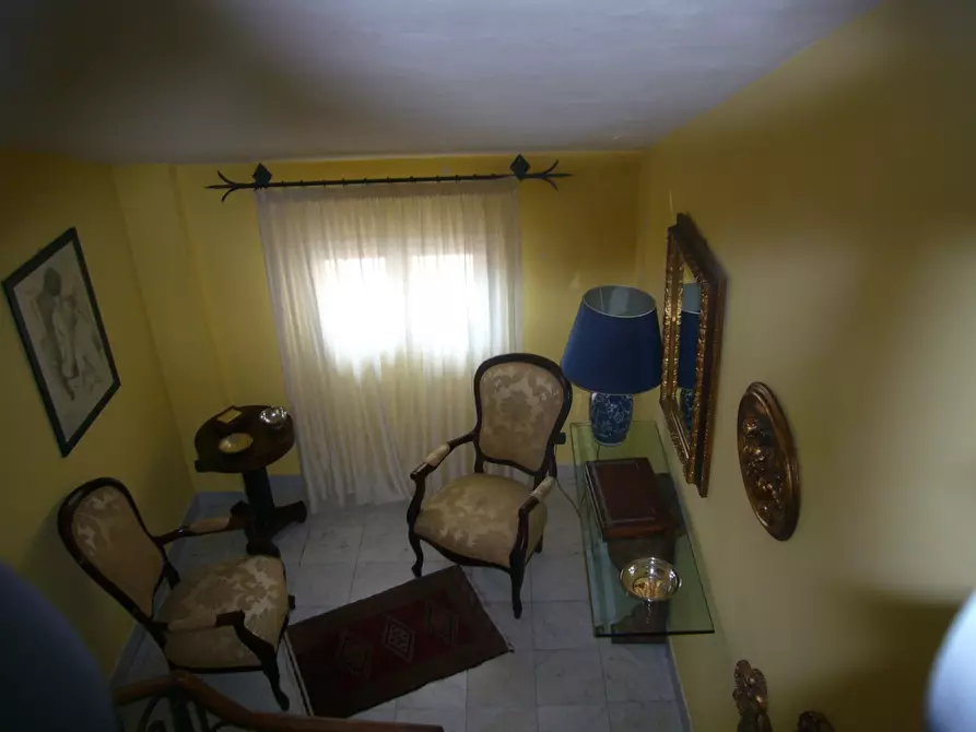 Immagine 3 di Appartamento in vendita  a Carrara