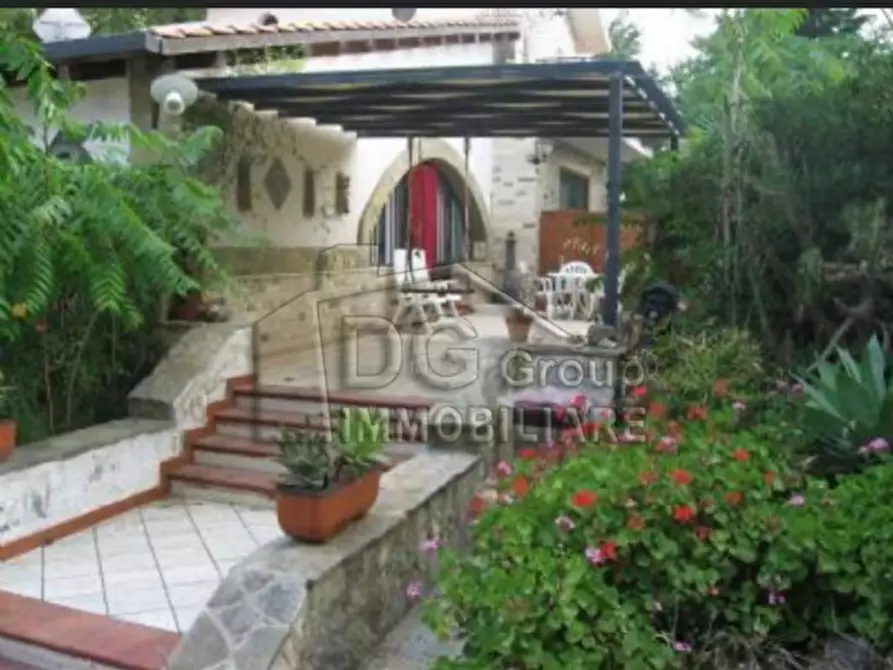 Immagine 6 di Villa in vendita  a Castellammare Del Golfo