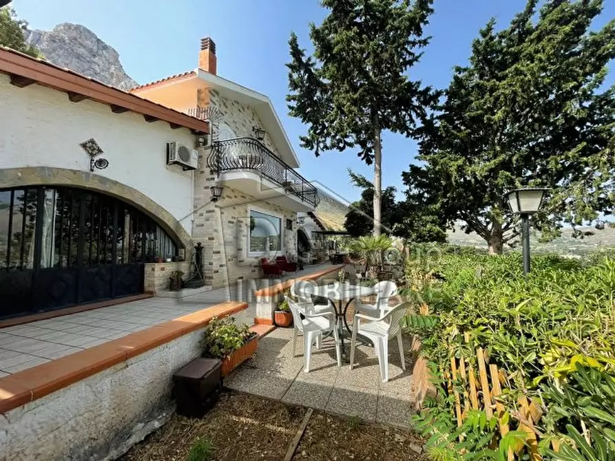 Immagine 10 di Villa in vendita  a Castellammare Del Golfo