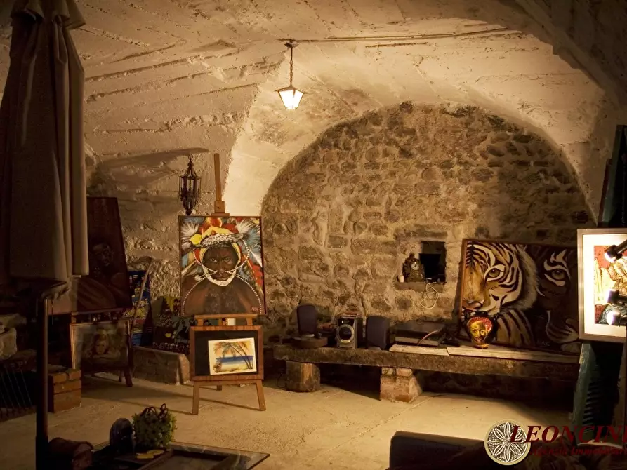 Immagine 8 di Palazzo in vendita  2 a Filattiera