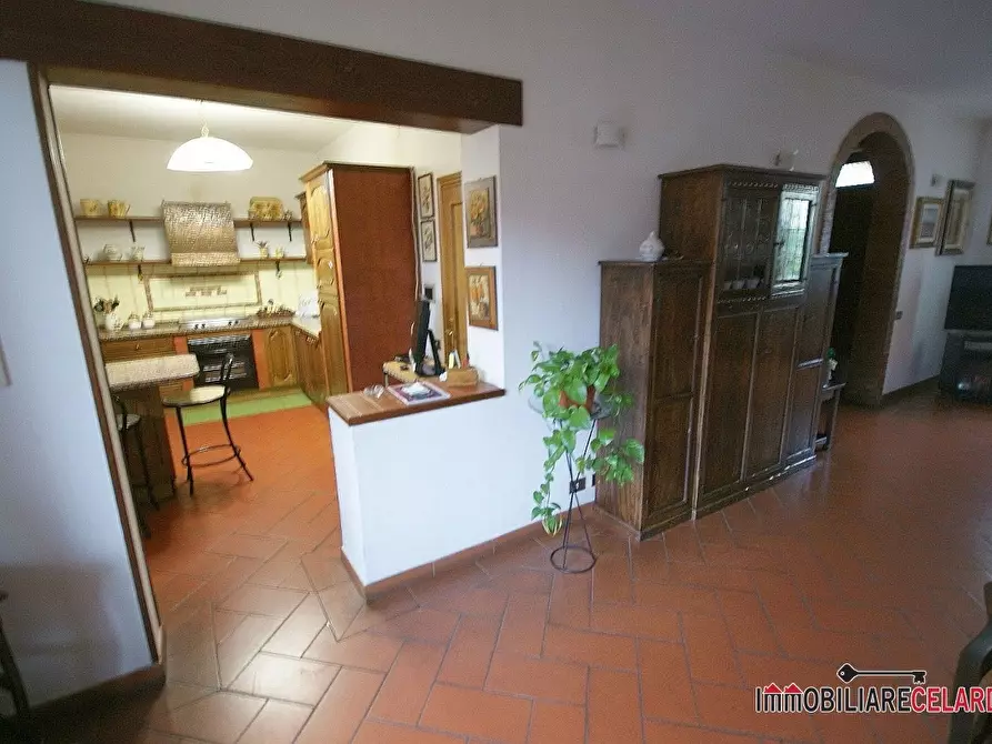 Immagine 3 di Appartamento in vendita  a Colle Di Val D'elsa