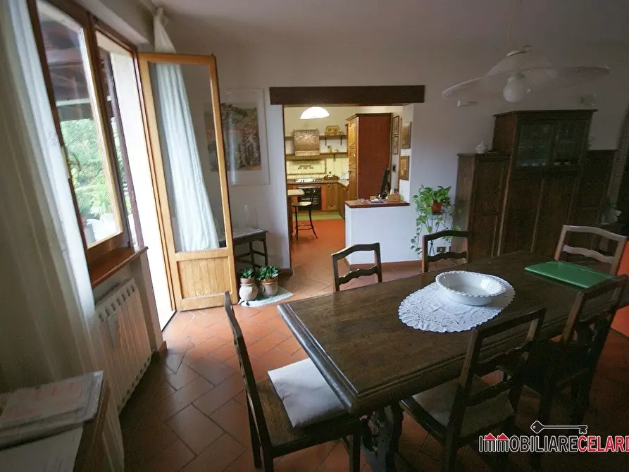 Immagine 4 di Appartamento in vendita  a Colle Di Val D'elsa