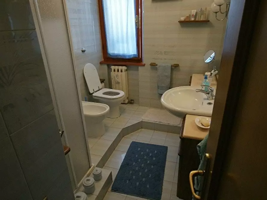 Immagine 9 di Appartamento in vendita  a Colle Di Val D'elsa