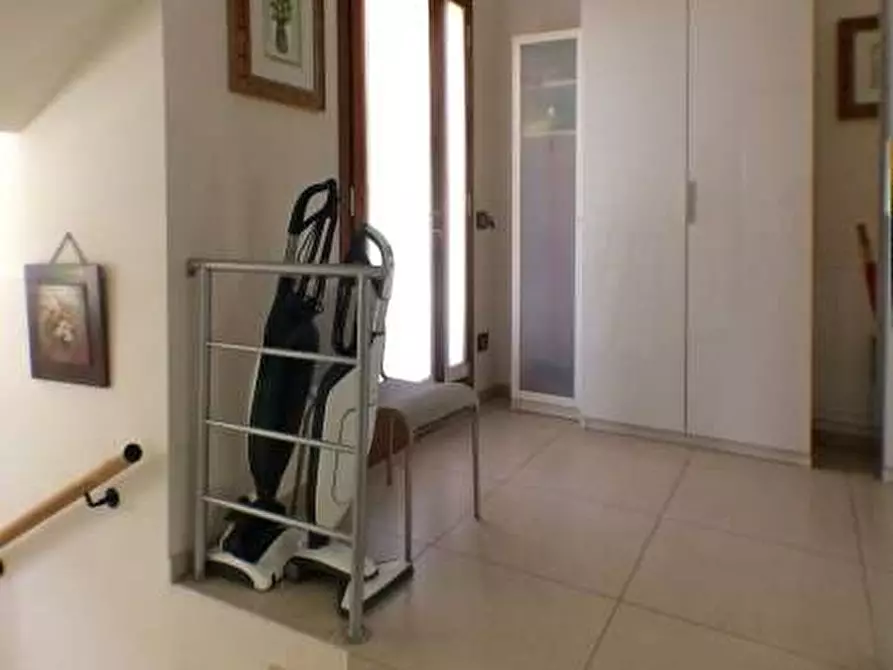 Immagine 10 di Casa semindipendente in vendita  a Castel Di Casio