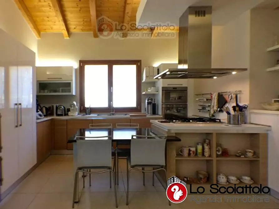 Immagine 2 di Casa semindipendente in vendita  a Castel Di Casio