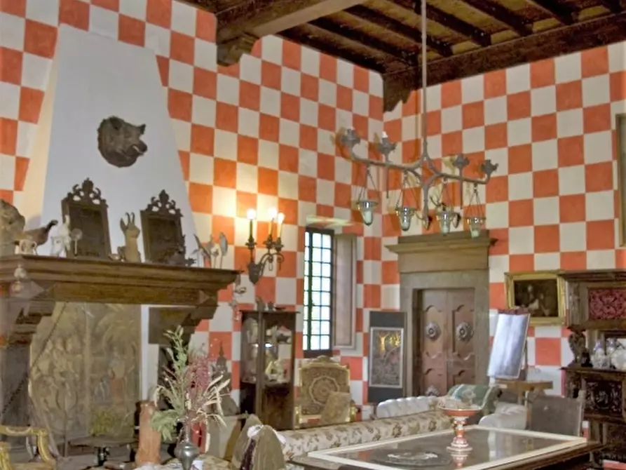 Immagine 7 di Palazzo in vendita  2 a Filattiera