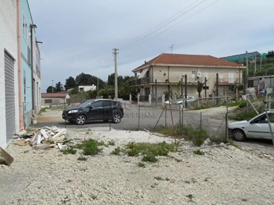 Immagine 6 di Negozio in vendita  a Alcamo