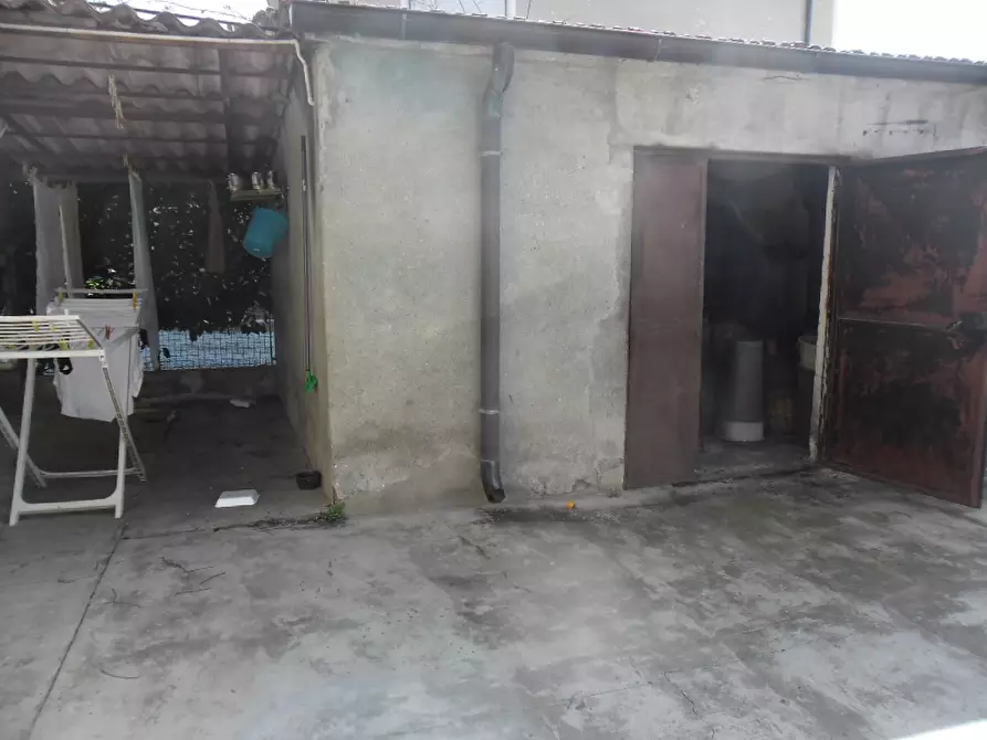 Immagine 8 di Casa indipendente in vendita  a Carrara