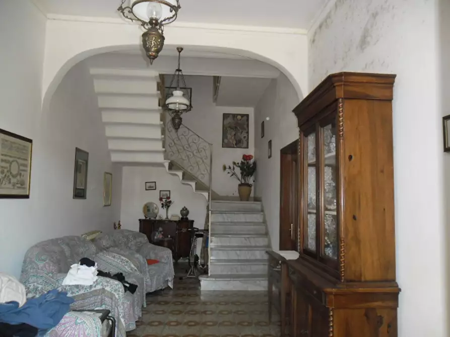 Immagine 1 di Casa indipendente in vendita  a Carrara