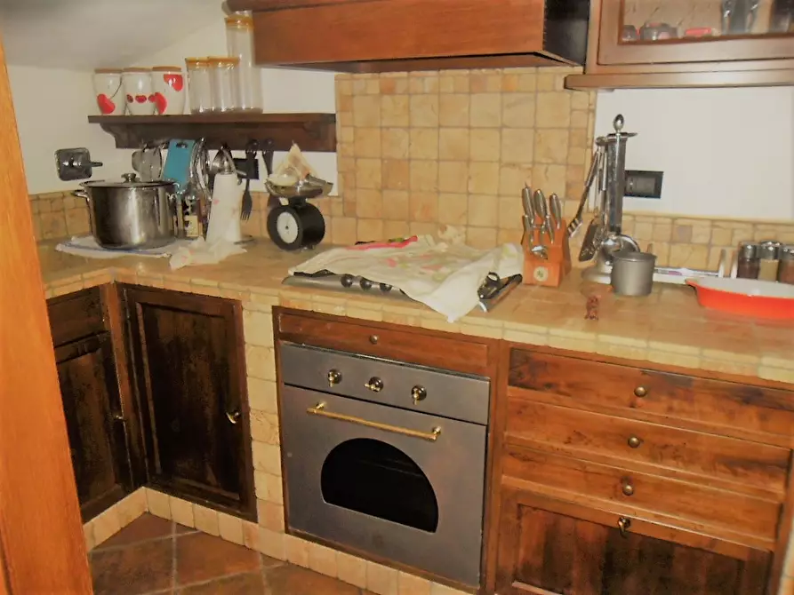 Immagine 10 di Villa in vendita  a Castelnuovo Magra