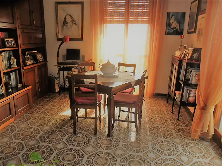 Immagine 3 di Appartamento in vendita  a Castelnuovo Magra