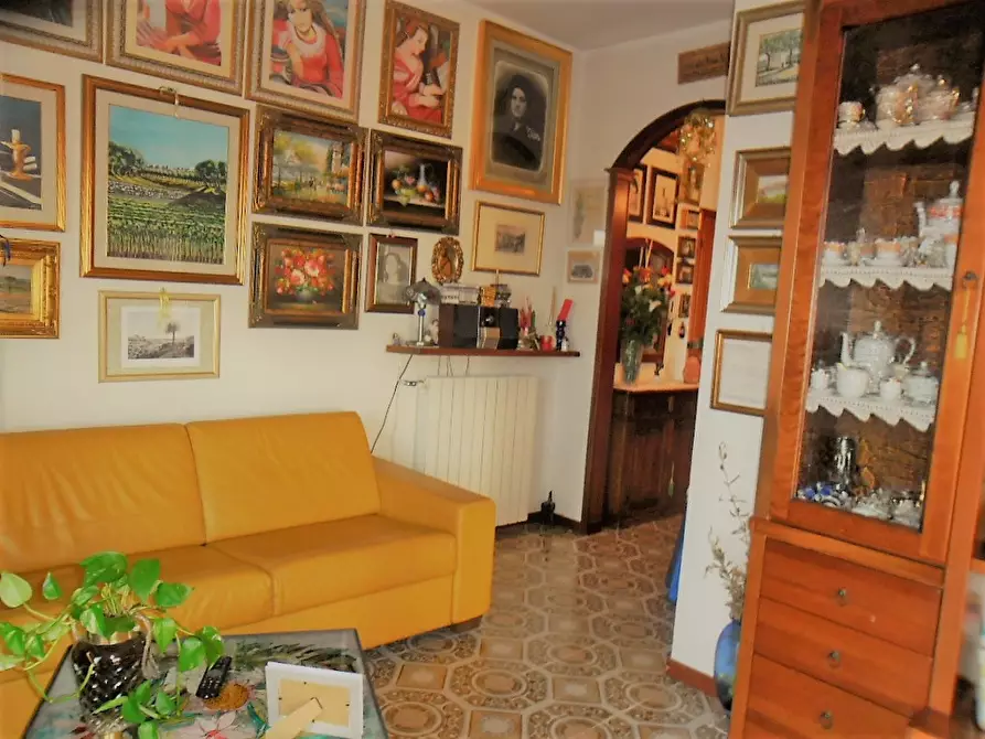 Immagine 5 di Appartamento in vendita  a Castelnuovo Magra