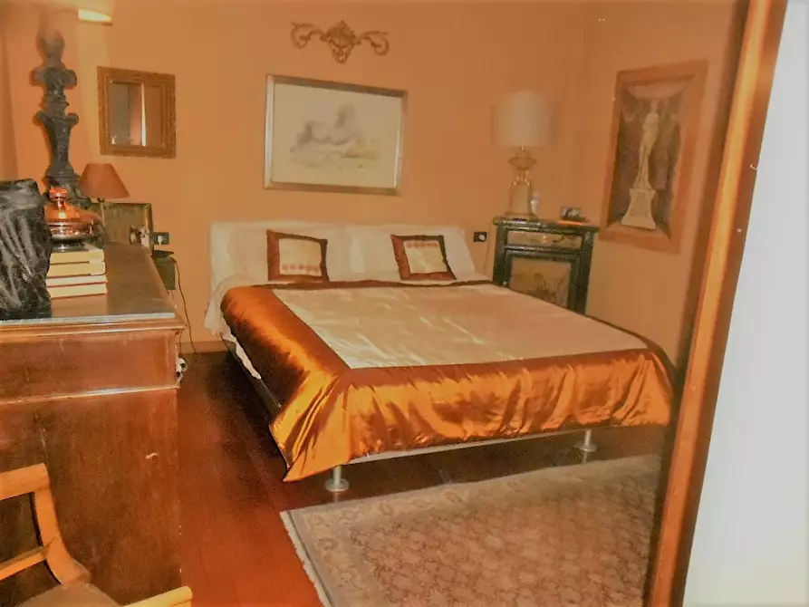 Immagine 7 di Appartamento in vendita  a Carrara