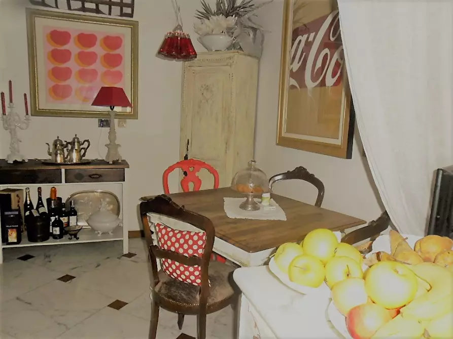 Immagine 6 di Appartamento in vendita  a Carrara