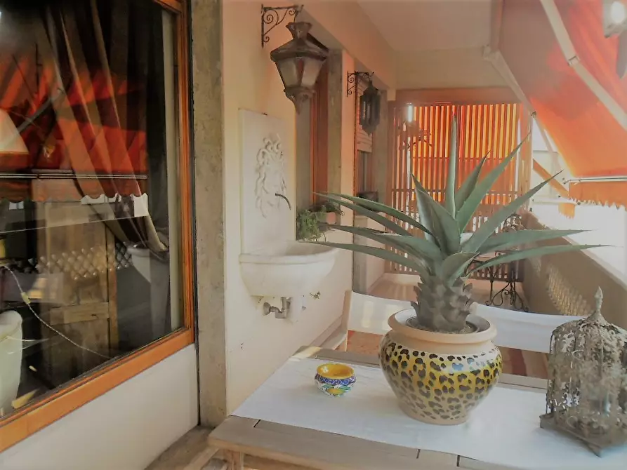 Immagine 3 di Appartamento in vendita  a Carrara