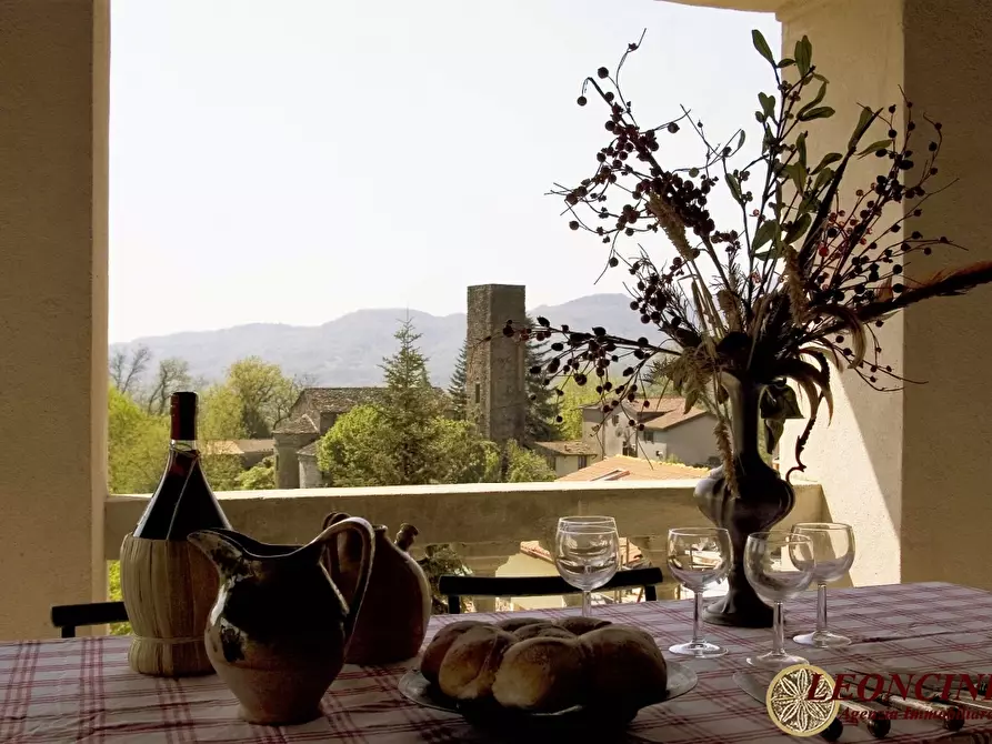 Immagine 3 di Palazzo in vendita  2 a Filattiera