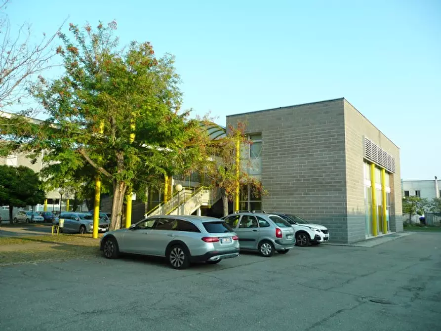 Immagine 6 di Ufficio in affitto  a Noceto