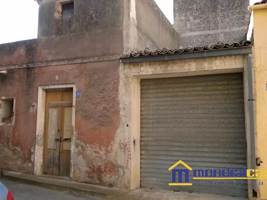 Immagine 2 di Casa indipendente in vendita  a Pachino