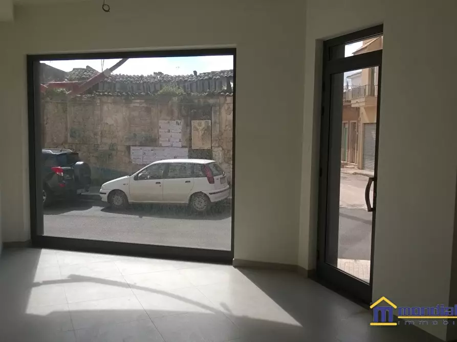 Immagine 6 di Negozio in vendita  179 a Pachino