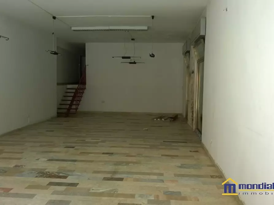 Immagine 5 di Negozio in vendita  a Pachino