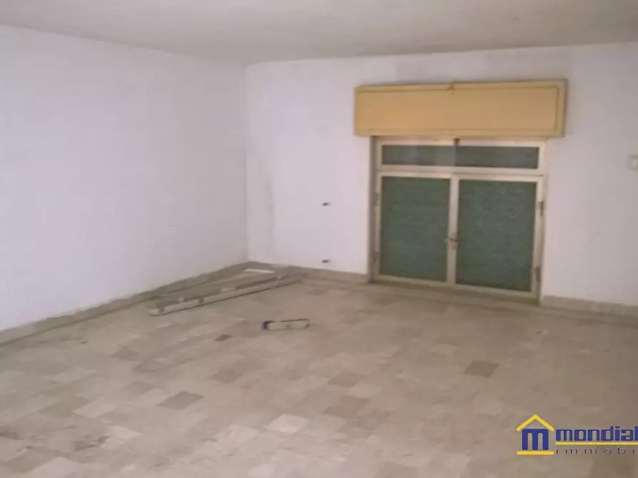 Immagine 7 di Negozio in vendita  a Pachino