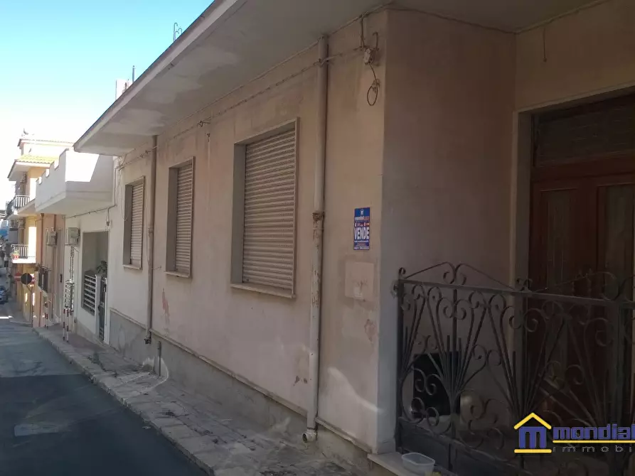 Immagine 2 di Casa indipendente in vendita  a Pachino