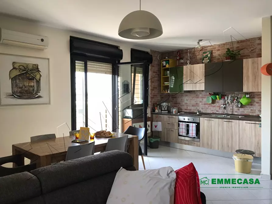 Immagine 2 di Appartamento in vendita  a Valenzano