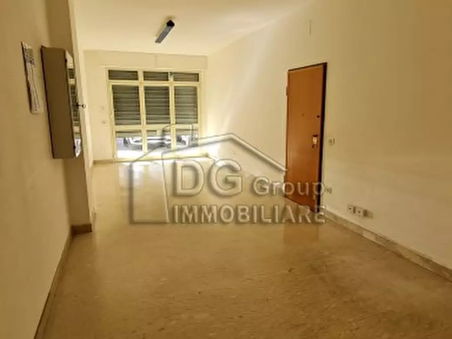 Immagine 8 di Negozio in affitto  a Alcamo