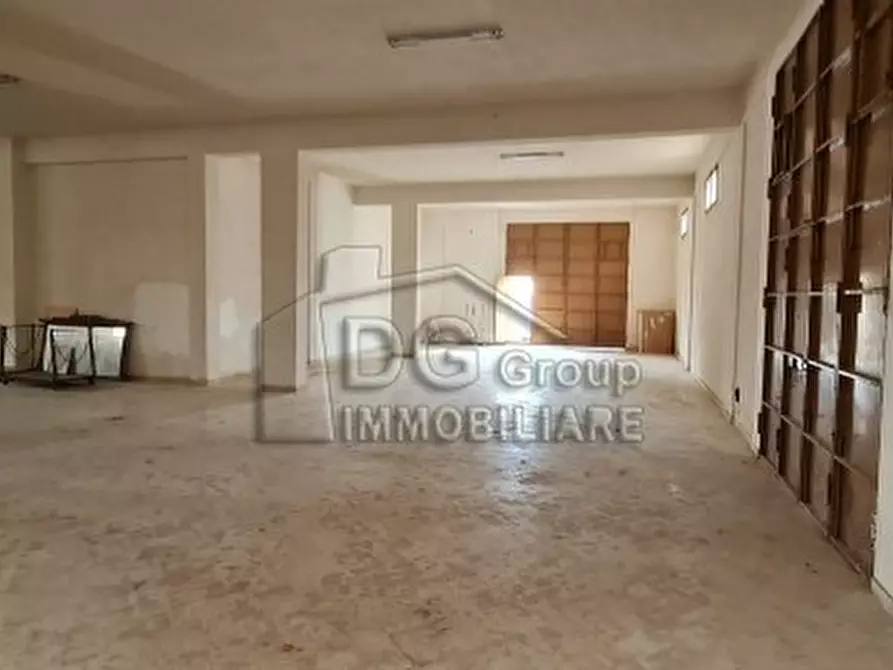 Immagine 6 di Negozio in vendita  a Alcamo